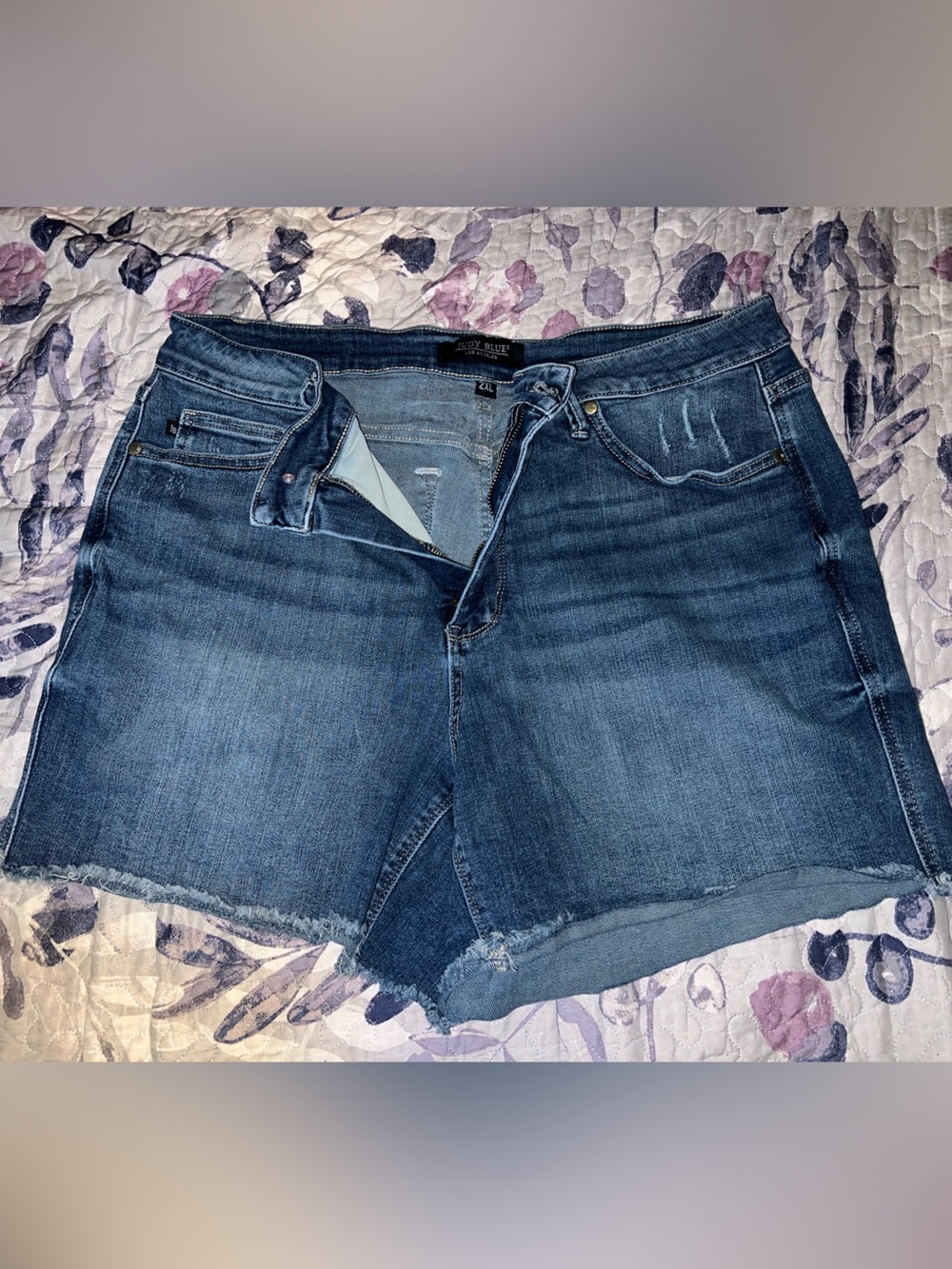 Judy Blue Dark Wash Cutoff Jean Shorts